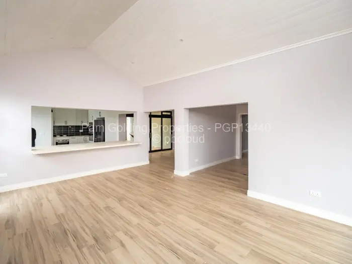 Townhouse/Cluster to Rent in Northwood, Harare