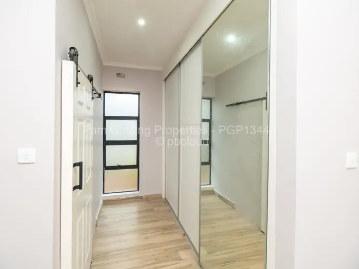 Townhouse/Cluster to Rent in Northwood, Harare