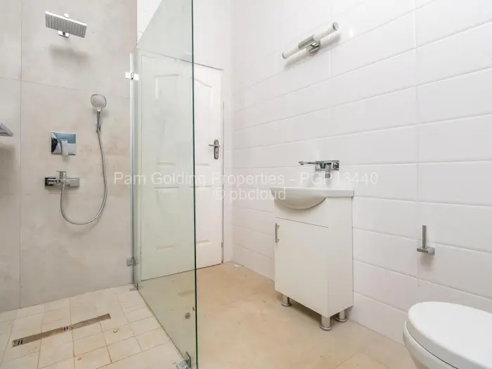 Townhouse/Cluster to Rent in Northwood, Harare