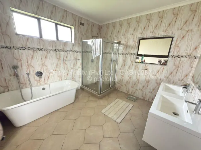 Townhouse/Cluster for Sale in Chisipite, Harare