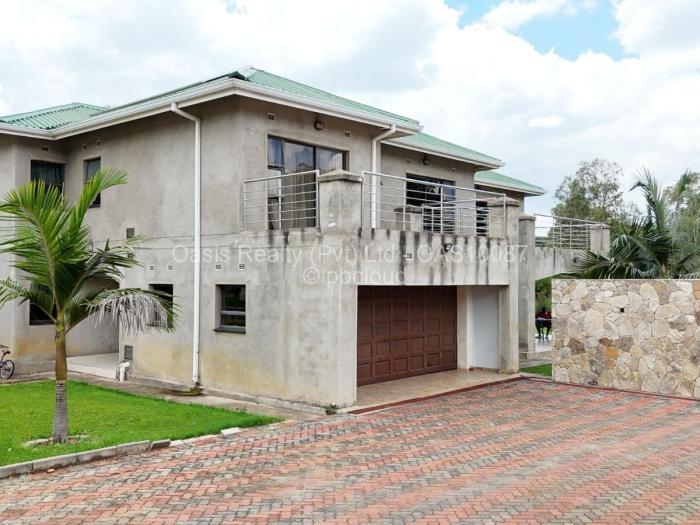 Townhouse/Cluster for Sale in Chisipite, Harare