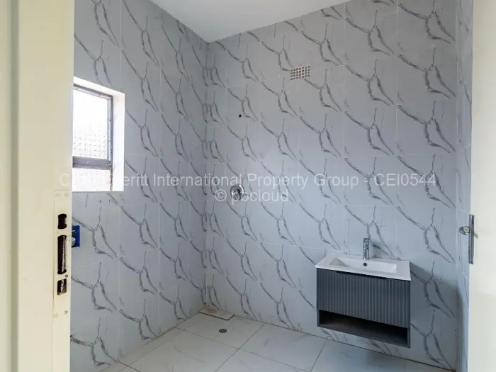 Townhouse/Cluster for Sale in Mabelreign, Harare