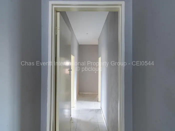 Townhouse/Cluster for Sale in Mabelreign, Harare