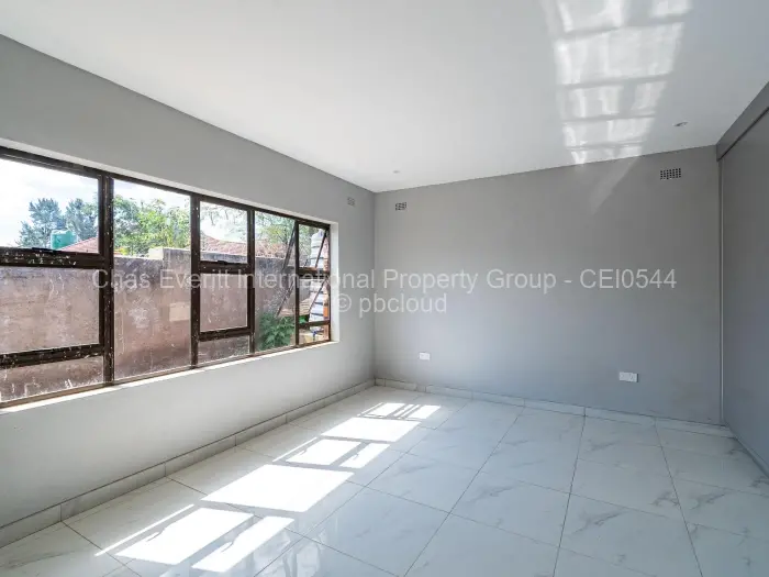 Townhouse/Cluster for Sale in Mabelreign, Harare