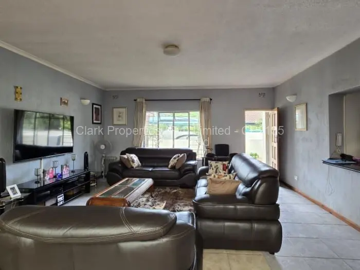 Townhouse/Cluster for Sale in Greendale North, Harare