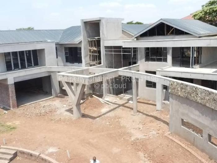 6 Bedroom House for Sale in Gletwin Park, Harare