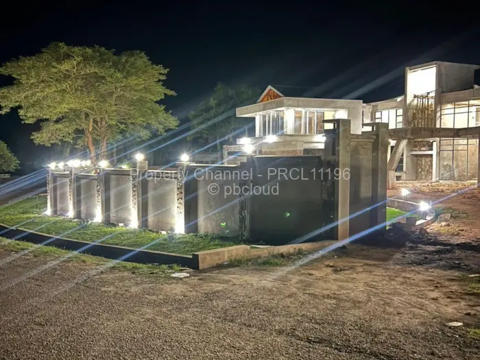 6 Bedroom House for Sale in Gletwin Park, Harare