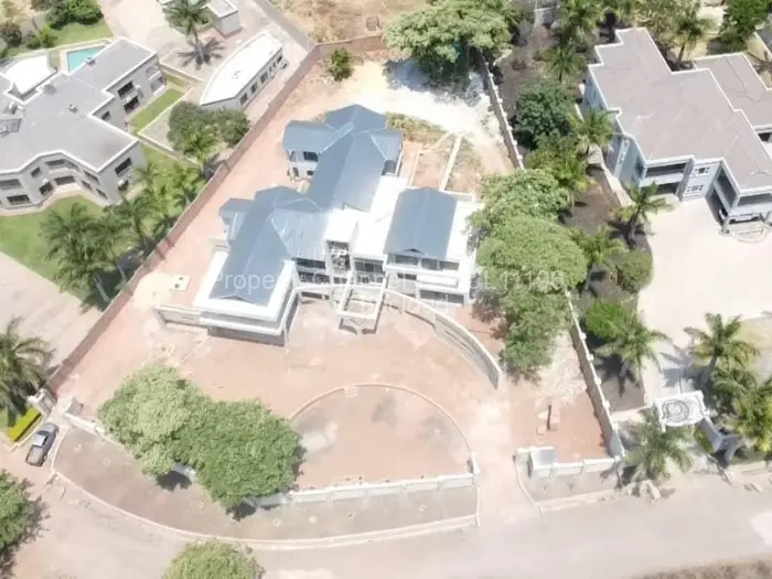 6 Bedroom House for Sale in Gletwin Park, Harare