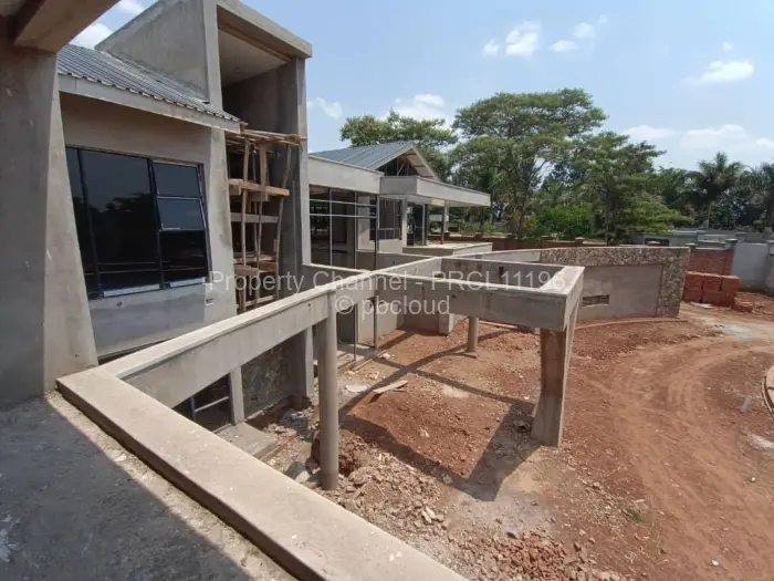 6 Bedroom House for Sale in Gletwin Park, Harare