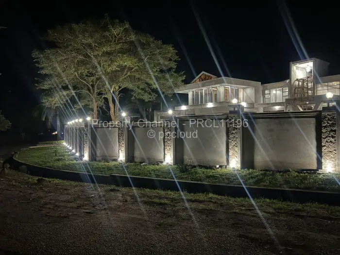 6 Bedroom House for Sale in Gletwin Park, Harare