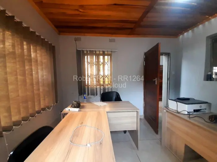 Other Commercial to Rent in Manresa, Harare