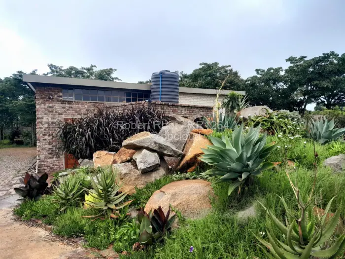 Other Commercial to Rent in Manresa, Harare