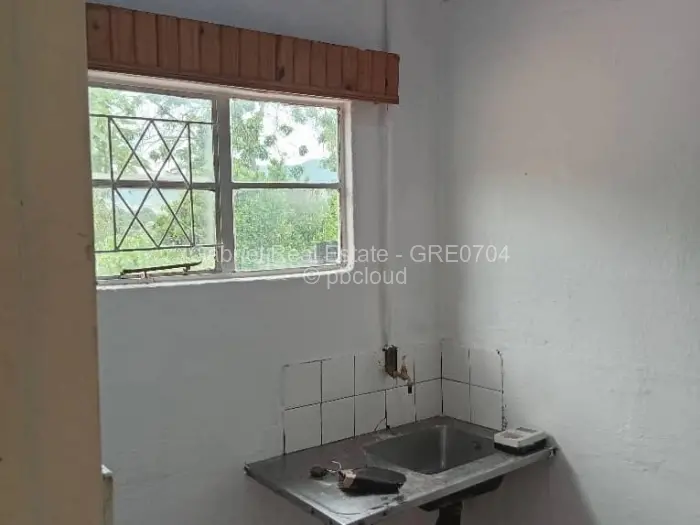 2 Bedroom House for Sale in Dangamvura, Mutare