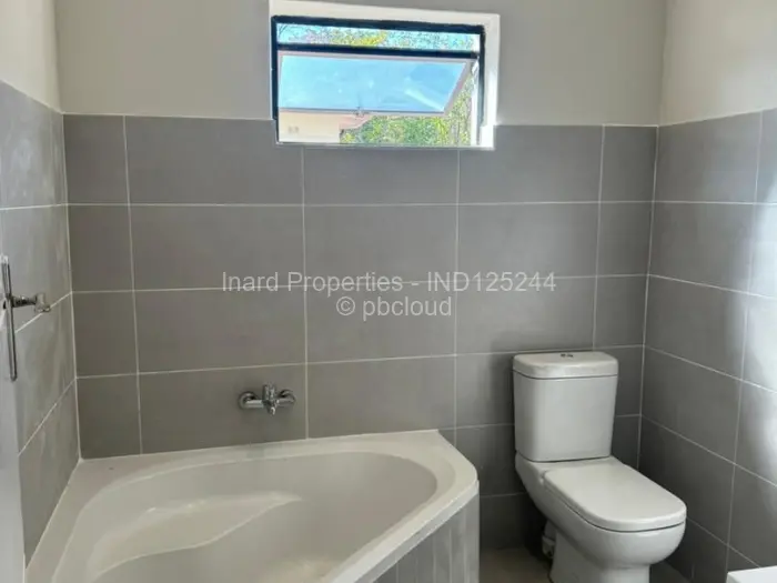 Townhouse/Cluster to Rent in Quinnington, Harare