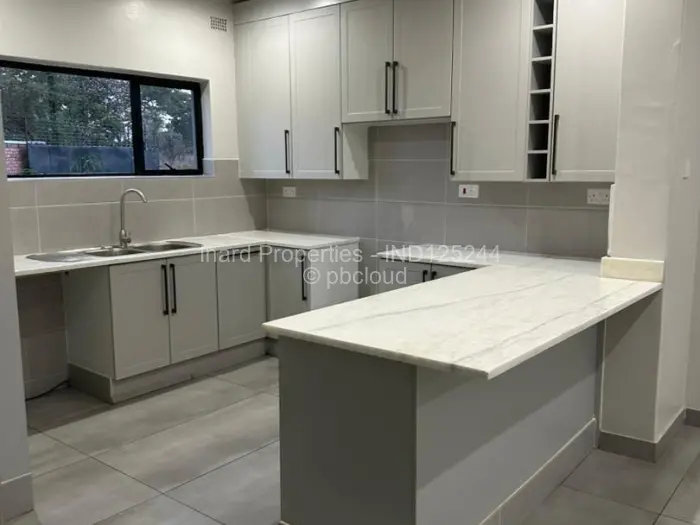 Townhouse/Cluster to Rent in Quinnington, Harare