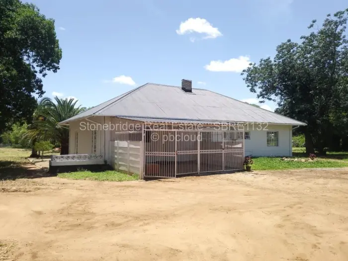 4 Bedroom House to Rent in Riverside North, Bulawayo
