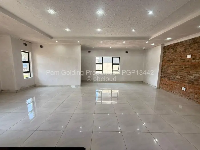 4 Bedroom House for Sale in Hillside Byo, Bulawayo