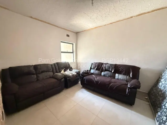 4 Bedroom House for Sale in Hillside Byo, Bulawayo