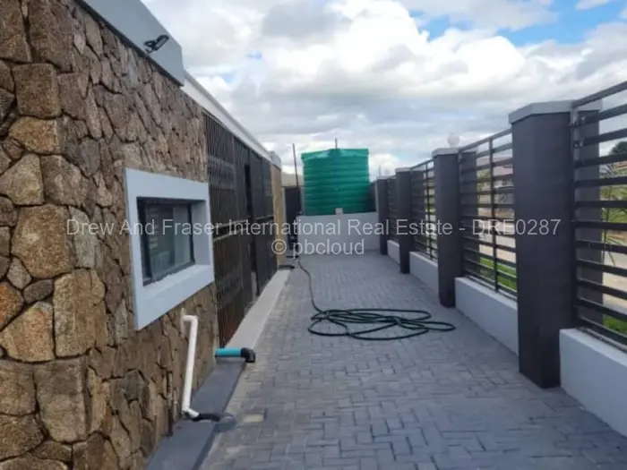 4 Bedroom House for Sale in Mabvazuva Estates, Ruwa