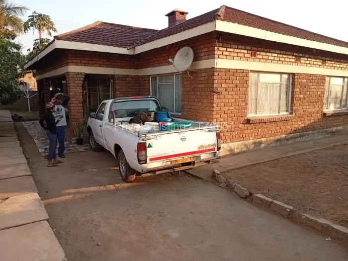 3 Bedroom House for Sale in Chiredzi, Chiredzi