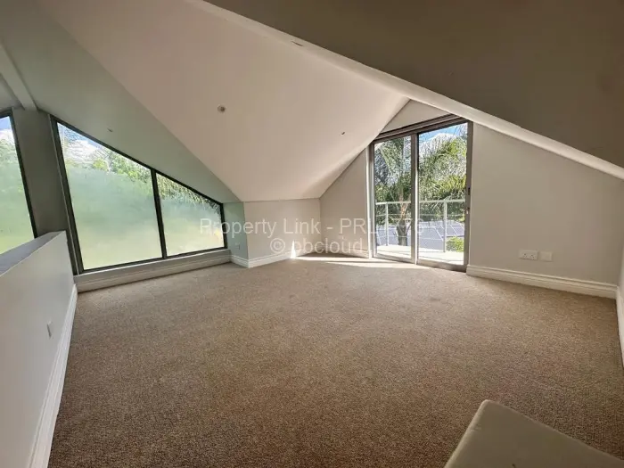 Townhouse/Cluster for Sale in Borrowdale, Harare