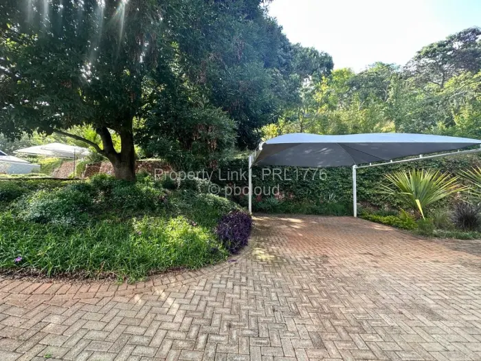 Townhouse/Cluster for Sale in Borrowdale, Harare