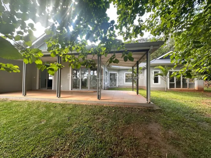 Townhouse/Cluster for Sale in Borrowdale, Harare