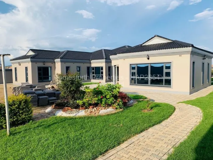 5 Bedroom House for Sale in Sandton Park, Harare