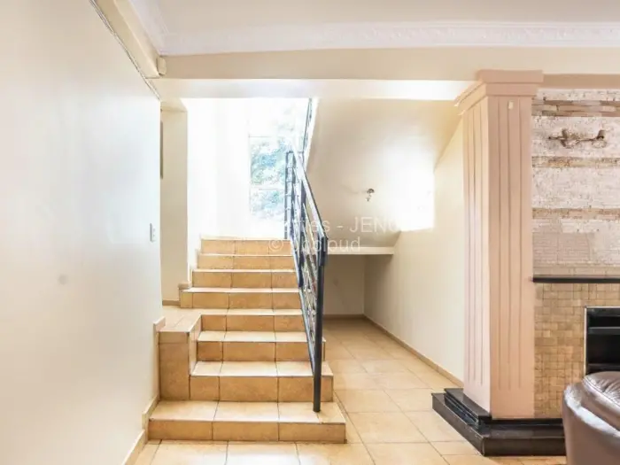 6 Bedroom House for Sale in Helensvale, Harare