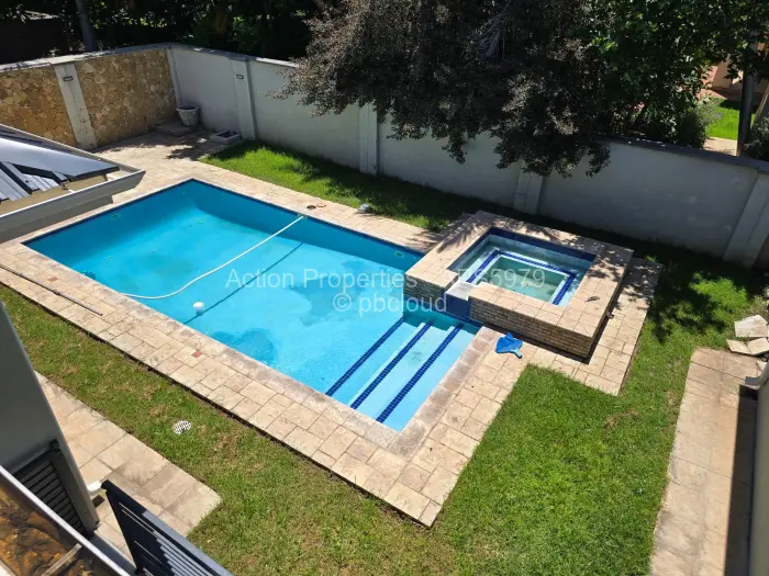 Townhouse/Cluster for Sale in Borrowdale Brooke, Harare