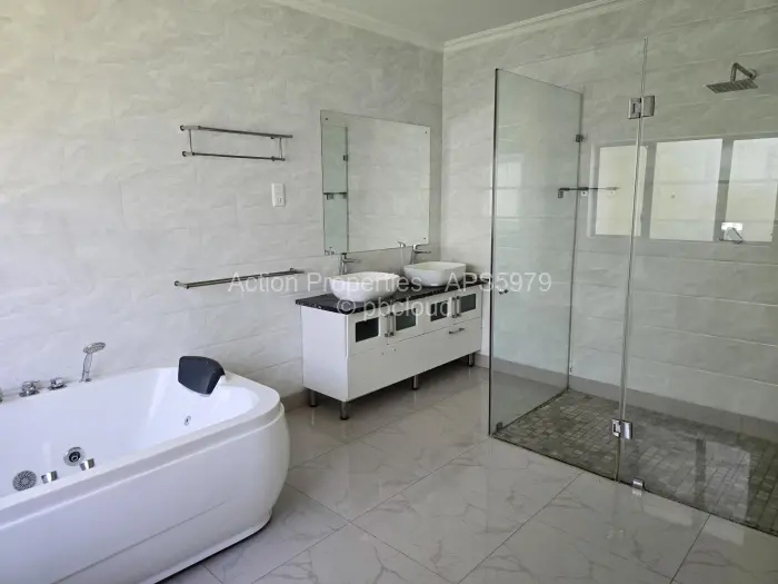 Townhouse/Cluster for Sale in Borrowdale Brooke, Harare