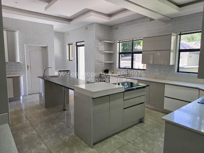 Townhouse/Cluster for Sale in Borrowdale Brooke, Harare