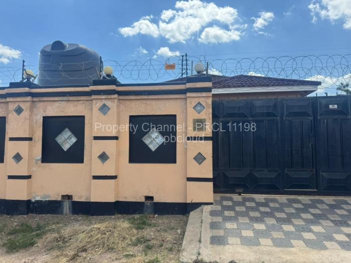 4 Bedroom House to Rent in Budiriro, Harare