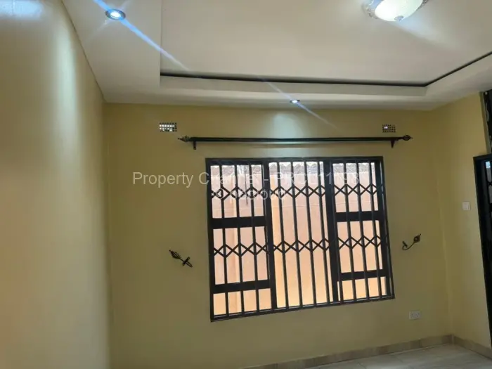 4 Bedroom House to Rent in Budiriro, Harare