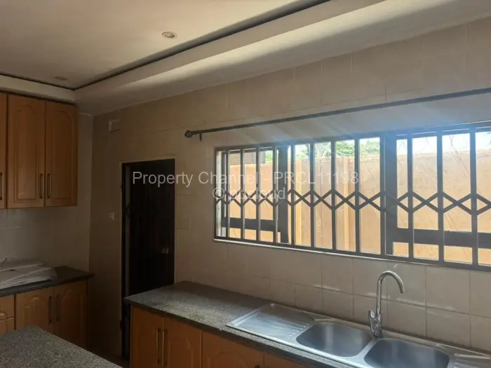 4 Bedroom House to Rent in Budiriro, Harare