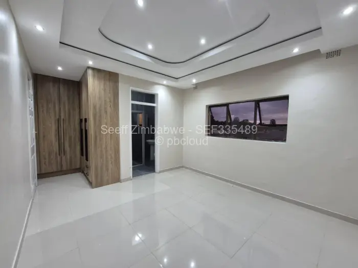 Townhouse/Cluster to Rent in Greystone Park, Harare