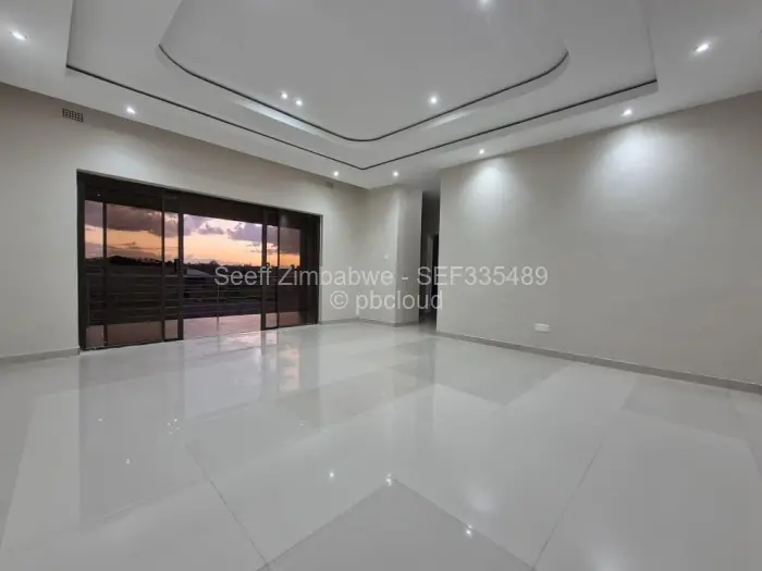 Townhouse/Cluster to Rent in Greystone Park, Harare