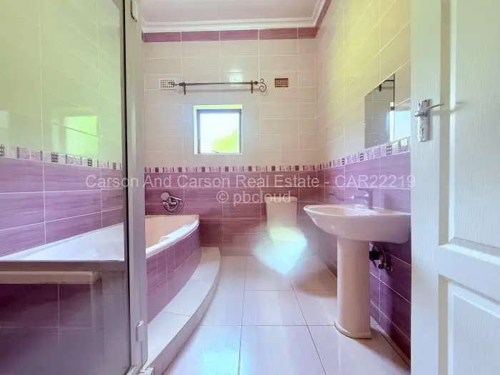 Townhouse/Cluster to Rent in Greystone Park, Harare