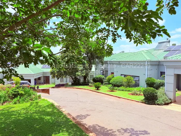 Townhouse/Cluster to Rent in Greystone Park, Harare