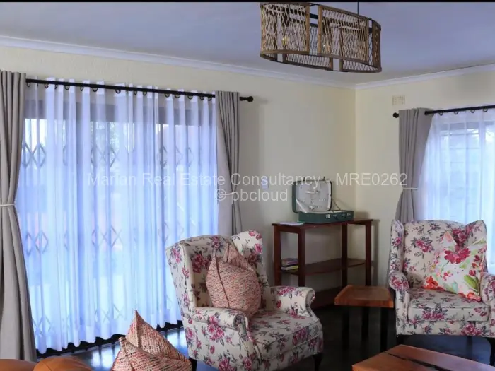 4 Bedroom Cottage/Garden Flat for Sale in Douglasdale, Bulawayo