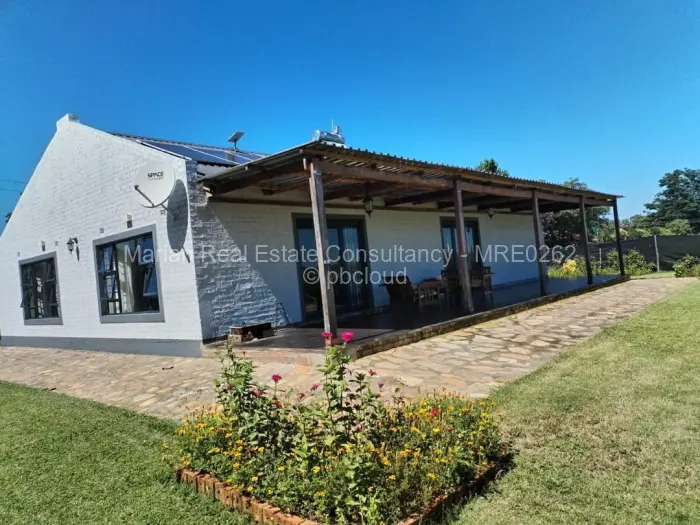 4 Bedroom Cottage/Garden Flat for Sale in Douglasdale, Bulawayo