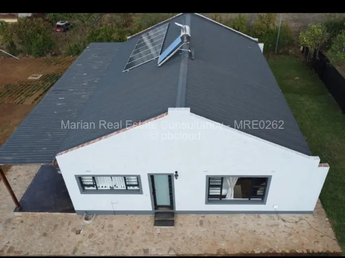 4 Bedroom Cottage/Garden Flat for Sale in Douglasdale, Bulawayo