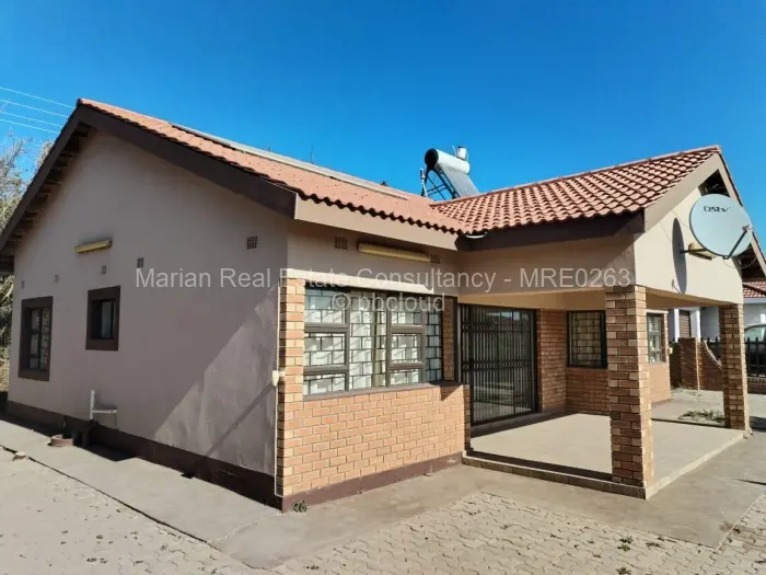 3 Bedroom House for Sale in Selbourne Park, Bulawayo