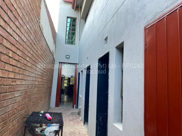 Retail/Shop for Sale in Lobengula, Bulawayo
