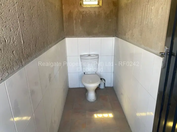 Retail/Shop for Sale in Lobengula, Bulawayo