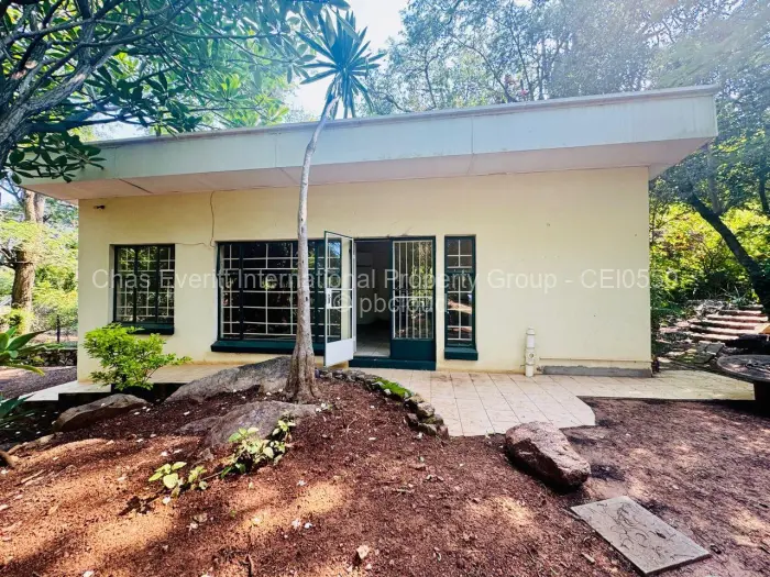 1 Bedroom Cottage/Garden Flat to Rent in Burnside, Bulawayo