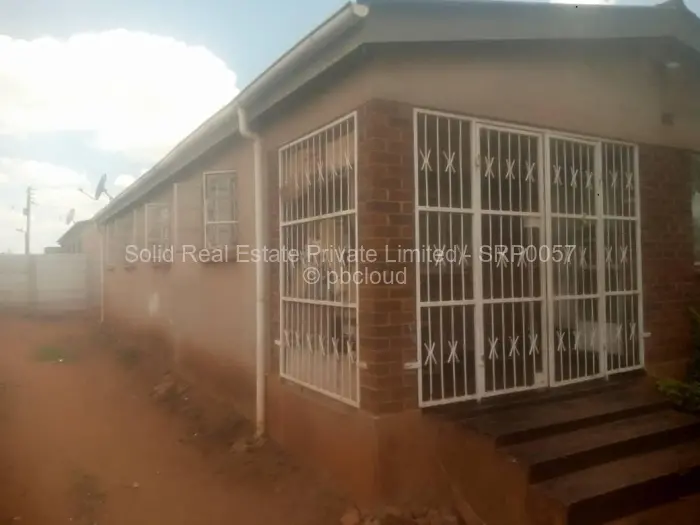 5 Bedroom House to Rent in Kambuzuma, Harare