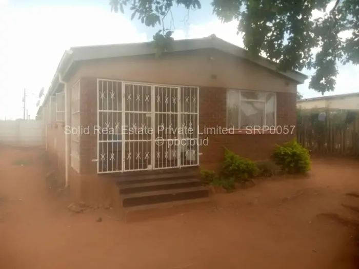 5 Bedroom House to Rent in Kambuzuma, Harare
