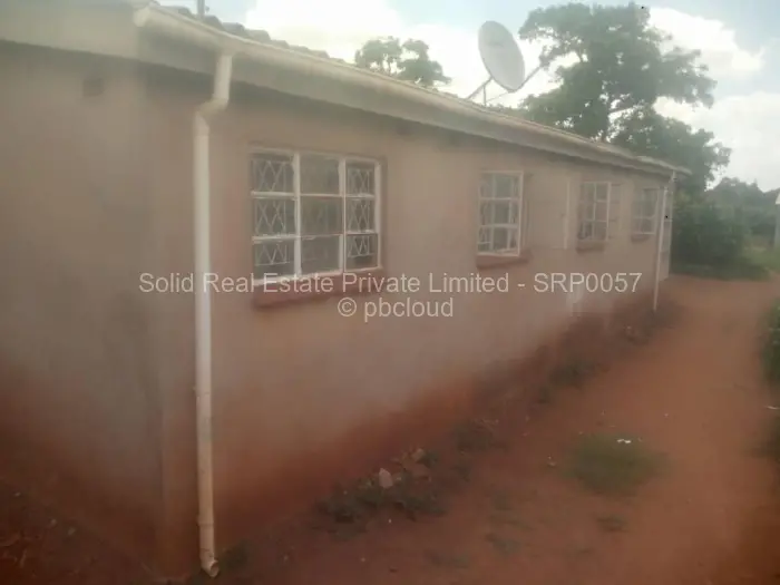 5 Bedroom House to Rent in Kambuzuma, Harare