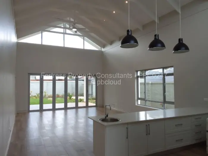 Flat/Apartment to Rent in Highlands, Harare